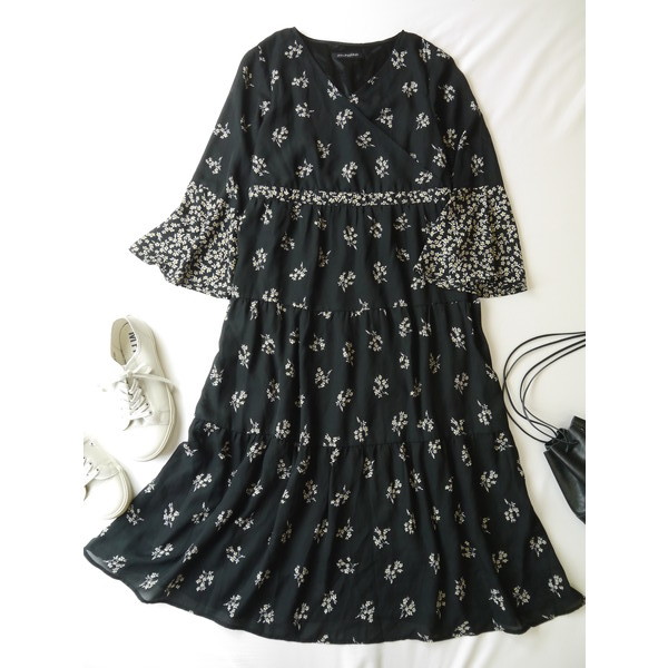 アリシアページボーイ Alicia Pageboy ふんわり可愛い カシュクール ロング ワンピース Mサイズ 売買されたオークション情報 Yahooの商品情報をアーカイブ公開 オークファン Aucfan Com