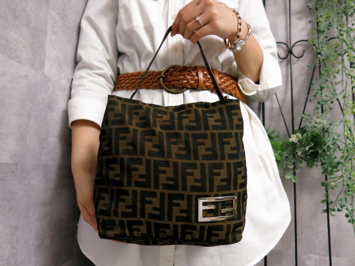○美品○FENDI フェンディ○ズッカ○キャンバス レザー 本革○ハンド 