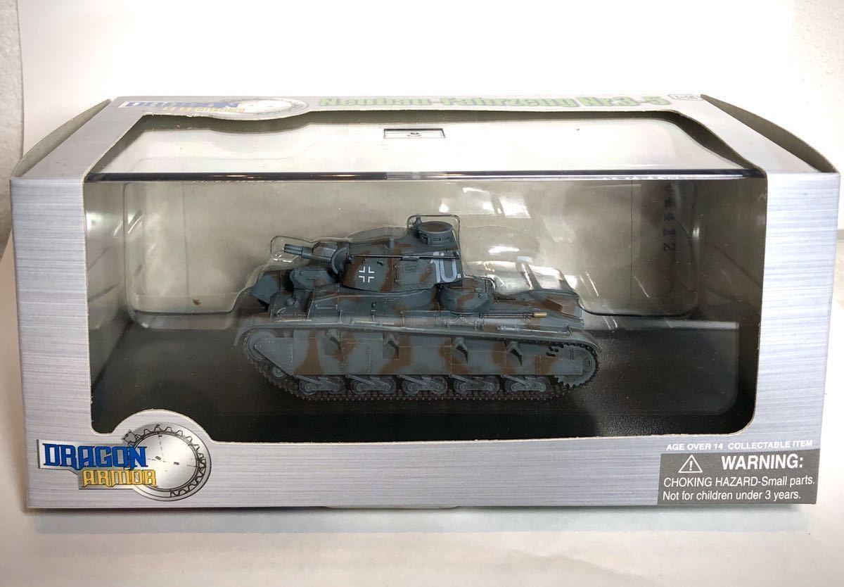 コンバットトミカ M-60 アメリカ陸軍中型戦車 001 コンバットトミカ001 アメリカ陸軍中型戦車 M-60 箱には経年劣化