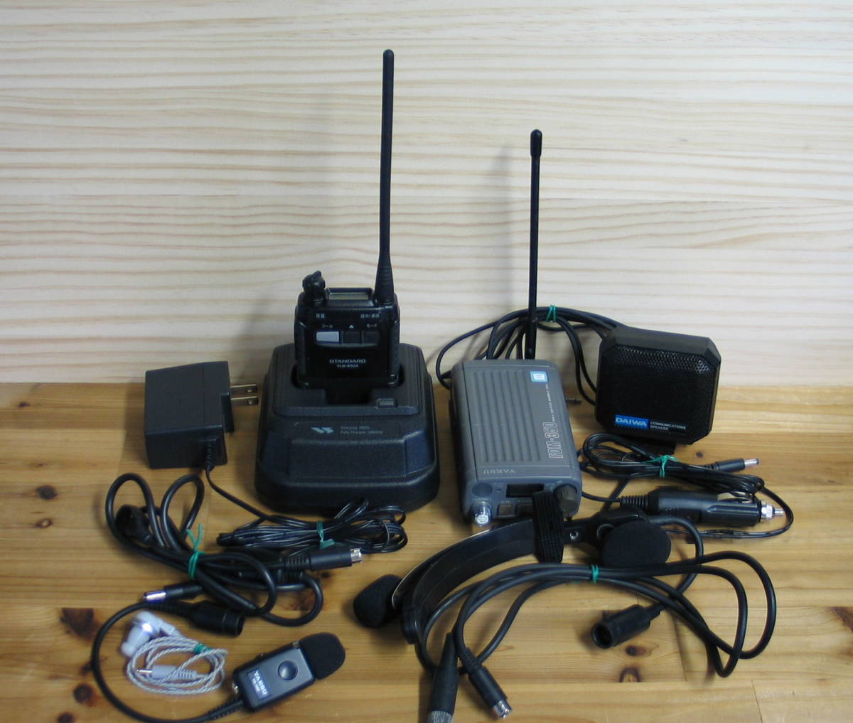 STANDARD VLM-850Aと(YAESU)FDM-350B 特定小電力/同時通話型 無線連絡
