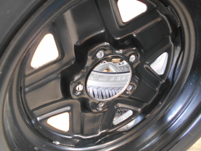 車 新車外しスズキ ジムニー175⁄80R16 91S