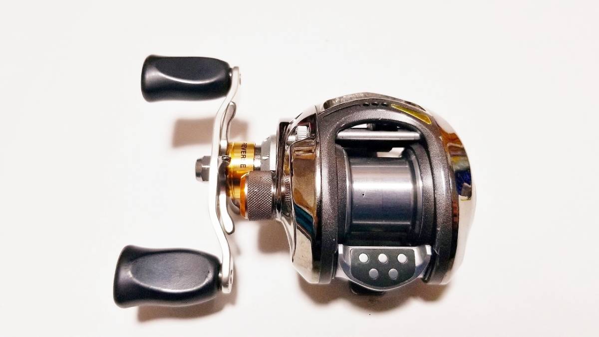 PFLUEGER フルーガー パトリアークXT 71LPL 左 フィッシング アブ