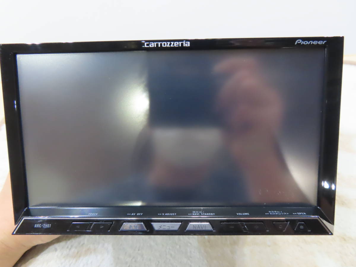 ☆4557☆　　カロッツェリア　AVIC-ZH07　地デジ　Bluetooth