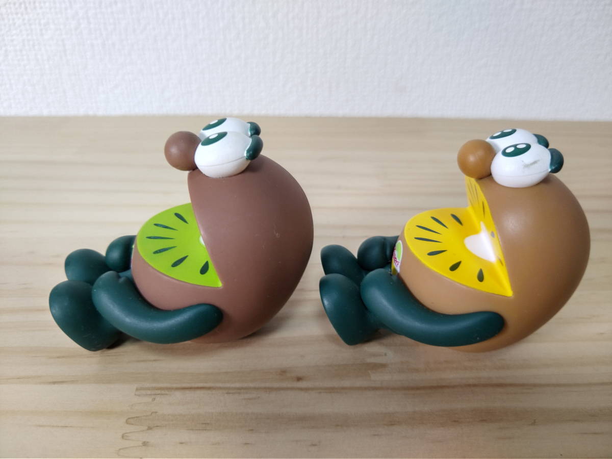Zespri ゼスプリ キウイブラザーズ ソフビフィギュア グリーン+ゴールド 2個セット ジャンク_2