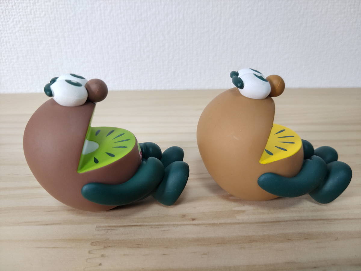 Zespri ゼスプリ キウイブラザーズ ソフビフィギュア グリーン+ゴールド 2個セット ジャンク_4