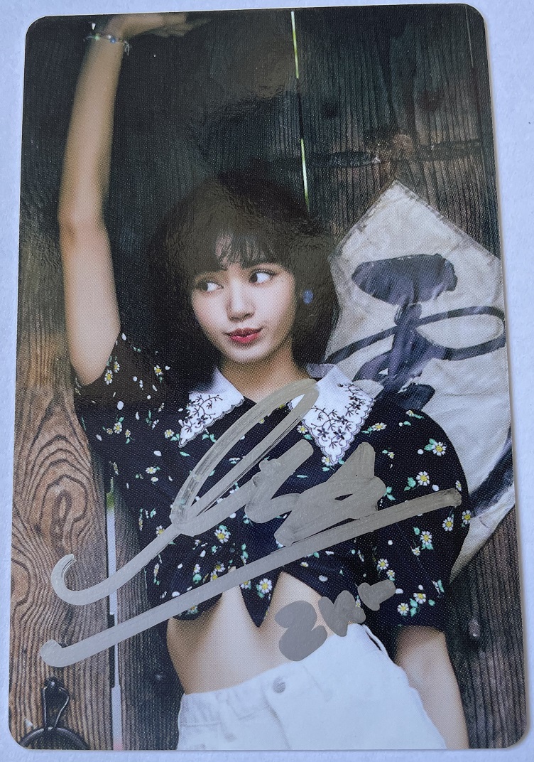 BLACKPINK BLACKPINK【リサ】直筆サイン入り☆公式トレカ① LISA 直筆