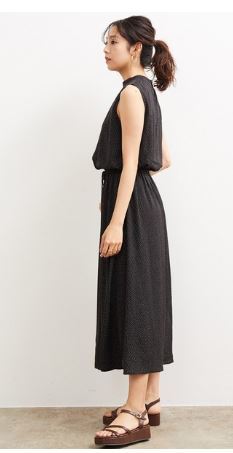 Vis ビス ワンピース ドットプリントノースリーブワンピース Mサイズ 売買されたオークション情報 Yahooの商品情報をアーカイブ公開 オークファン Aucfan Com