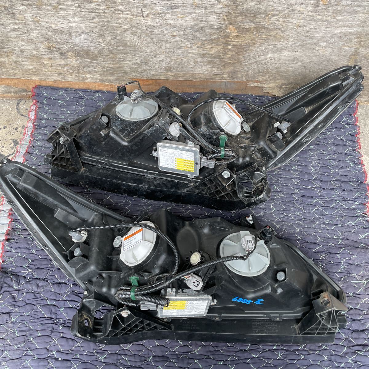 ホンダ ストリーム rn6前期 ヘッドライト 左右 HID バラスト付き 純正 HONDA RN6ストリーム 純正HIDヘッドライト 左右セット バラスト