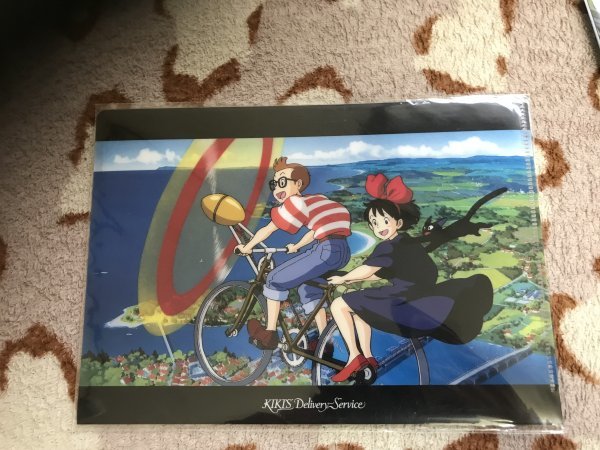 D170クリアファイル スタジオジブリ 名場面シリーズ 魔女の宅急便 うわぁ飛んだぁ クリアファイル 売買されたオークション情報 Yahooの商品情報をアーカイブ公開 オークファン Aucfan Com