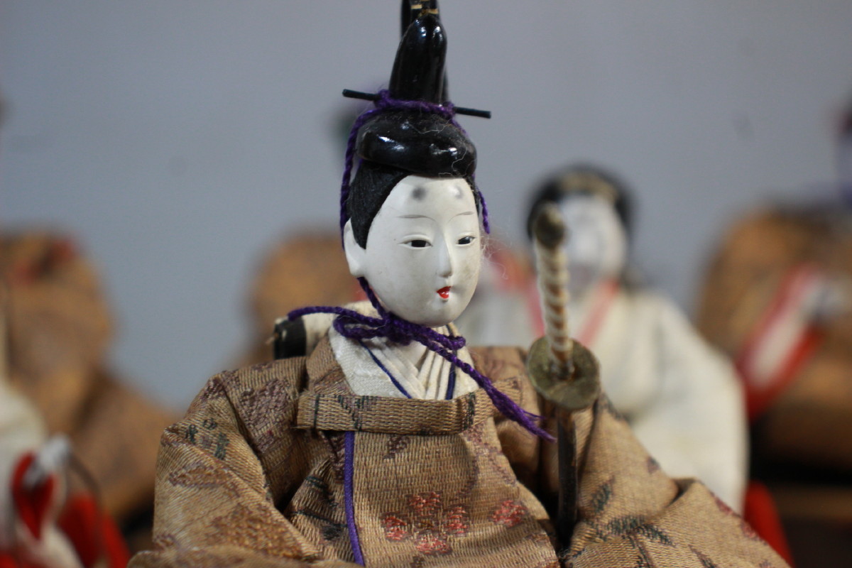E137 古雛人形まとめて 雛人形 お雛様 お内裏様 三人官女 五人囃子 古雛 日本人形 ひな人形 売買されたオークション情報 Yahooの商品情報をアーカイブ公開 オークファン Aucfan Com