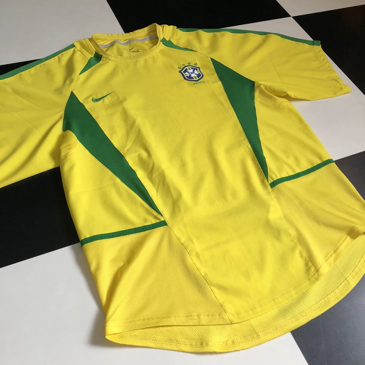 超 Nike正規品 02 日韓ワールドカップ ブラジル代表 ユニフォーム H 半袖 M ブラジル 売買されたオークション情報 Yahooの商品情報をアーカイブ公開 オークファン Aucfan Com