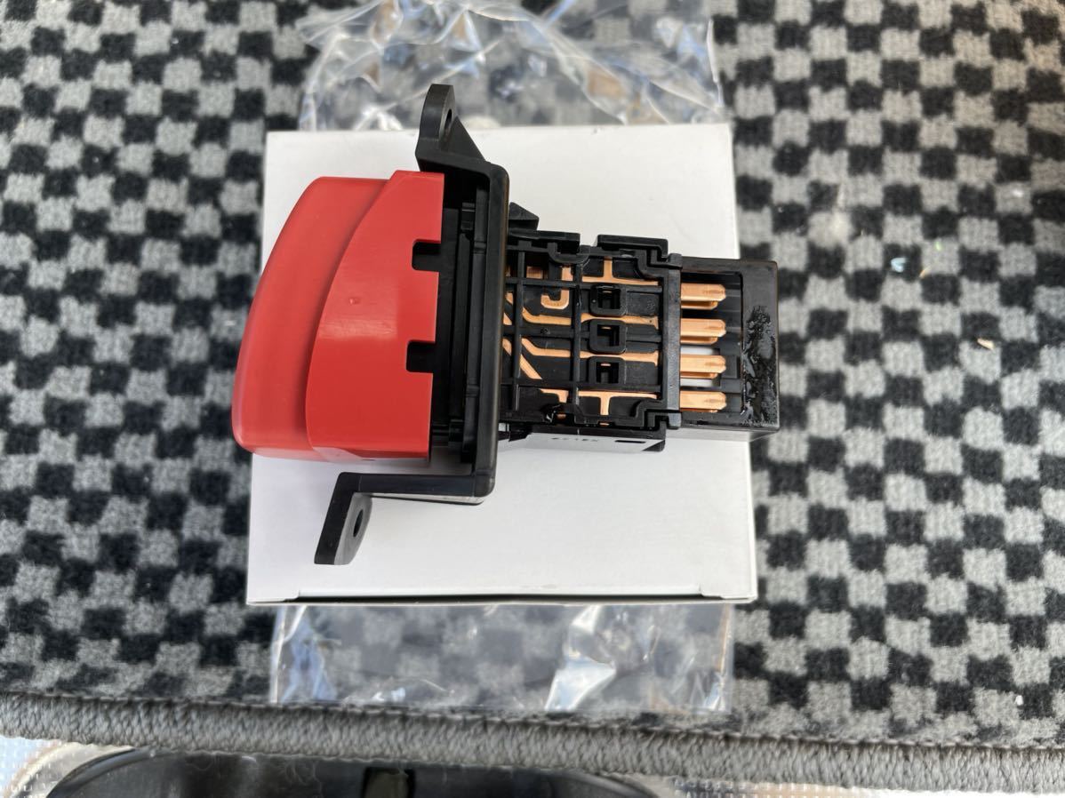 レガシィBE/BH用　S401ハザードスイッチ_4