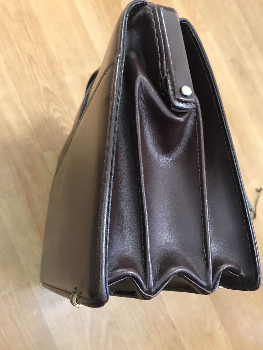 オークション開催中！希少カラー！ダレスバッグ 青木カバンgenius 2557！ 青木鞄 ダレスバッグ luggage aoki 1894 genius 2557 ラゲージアオキ