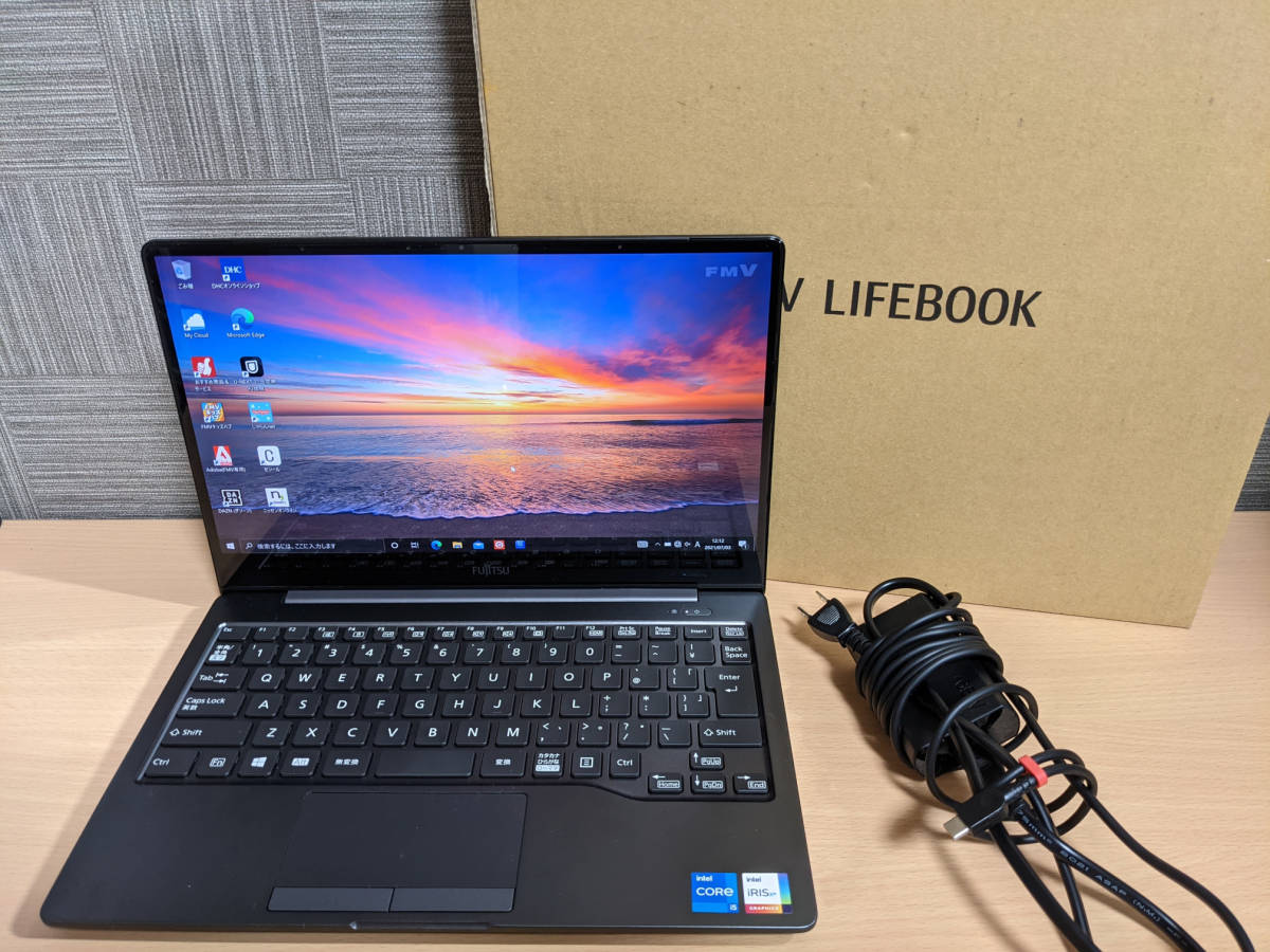 富士通 LIFEBOOK 有機ELパネルが美しい富士通のモバイルPC、WC2⁄E3 