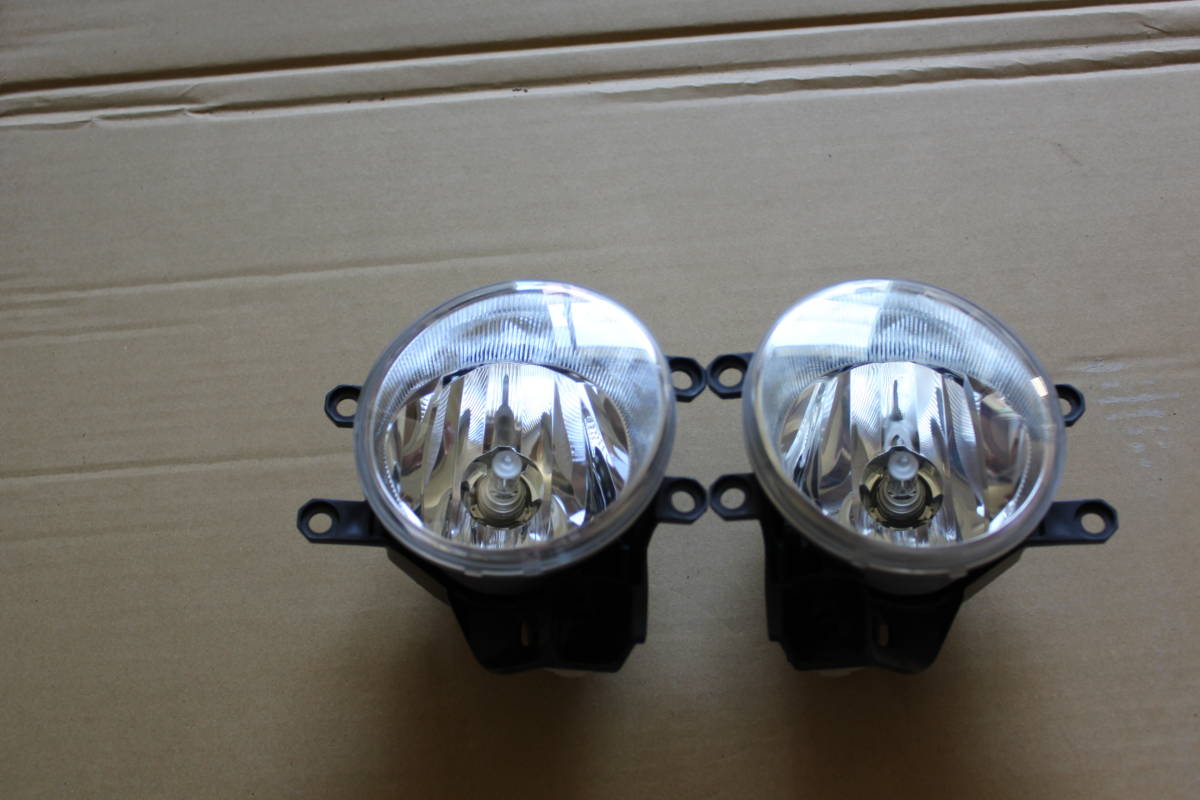 【人気セール，SALE】 NHP10 アクア アクア80 ノア ヴォクシー 30 アルファード トヨタ 純正 フォグランプ 左右 KOITO 12-580 SAE-F04 13314-03 BPL A045053(トヨタ用)｜売買されたオークション情報、yahooの商品情報をアーカイブ 純正品