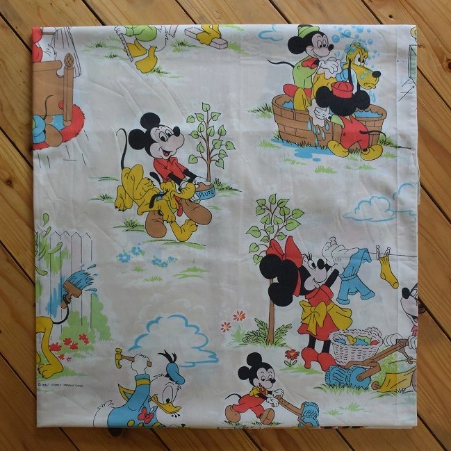 レア Usaヴィンテージ ベッドシーツ ミッキーマウス ディズニー リメイク生地 フラットシーツ オールドミッキー アメリカ仕入 総柄 B05 キャラクター 売買されたオークション情報 Yahooの商品情報をアーカイブ公開 オークファン Aucfan Com