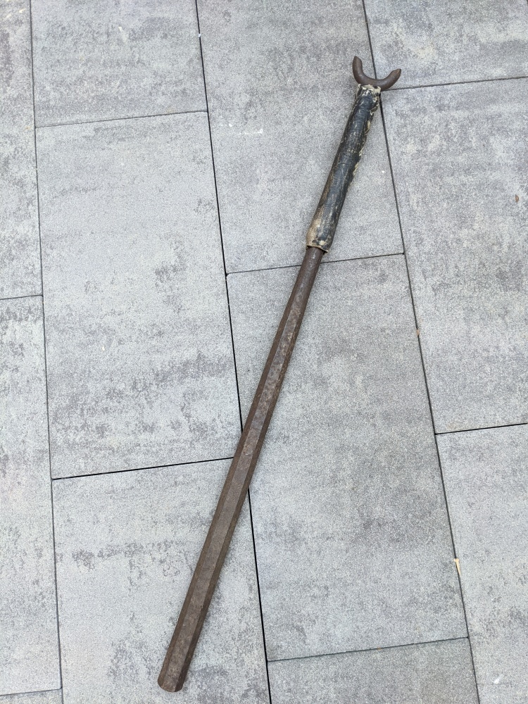 武具】 時代武具 総鉄六角金砕棒 約104cm 金棒 棍棒 約5㎏(武具)｜売買