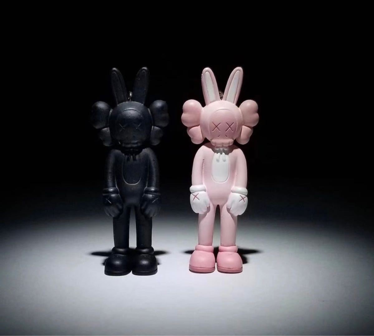 KAWS TOKYO FIRST KEYHOLDER 2点セットカウズ トウキョウ ファースト