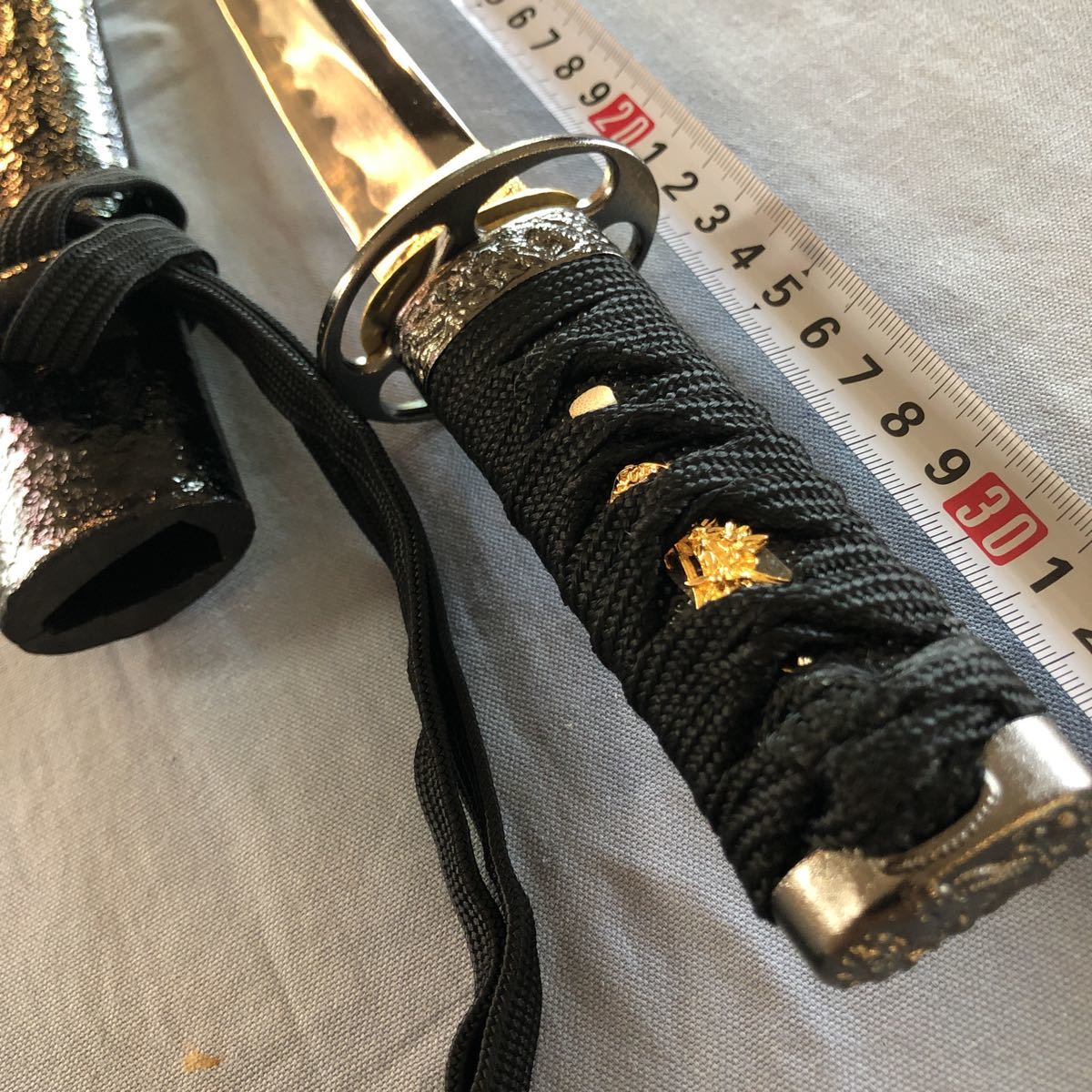 模造刀 短刀 - | 価格.com 安い商品を通販サイトから探す 黒 鍔 短刀の通販 六寸 日本刀 黒鞘 黒鞘｜公式模造刀・居合刀の専門店「忍屋」 喰出短刀鍔(TU-120515)｜刀・日本刀の販売なら日本刀専門店 : 黒呂鞘短刀
