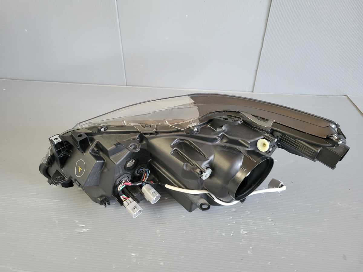 クラウン AWS210 右ヘッドライト ヘッドライト 公式通販 TOYOTA トヨタ 