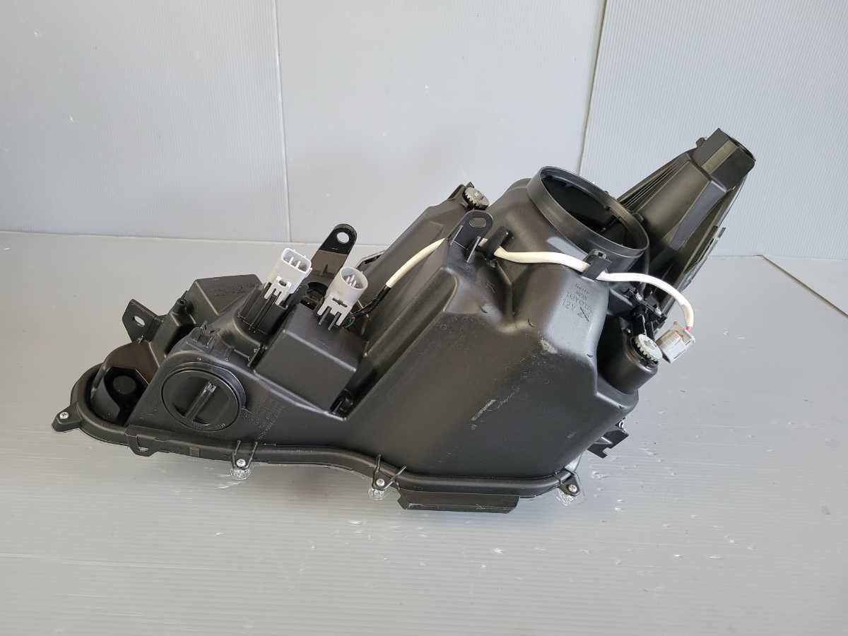 TOYOTA CROWN クラウン AWS210 右ヘッドライト KOITO 30-402 【公式通販】