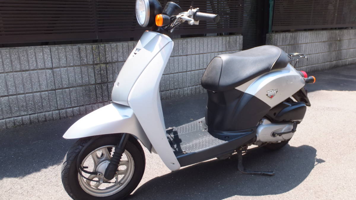AF61 ホンダ 引き取り限定 大阪市 シルバー af61(ホンダ)の中古品 