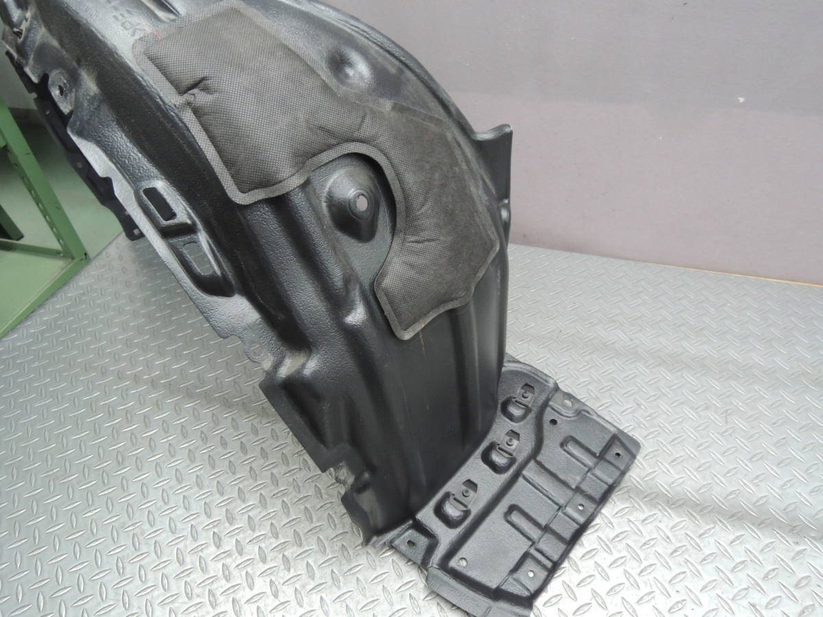 プリウス DAA-ZVW51 右Fインナーフェンダー 1F7 53875-47120 プリウス DAA-ZVW51 右Fインナーフェンダー 1F7 53875-47120