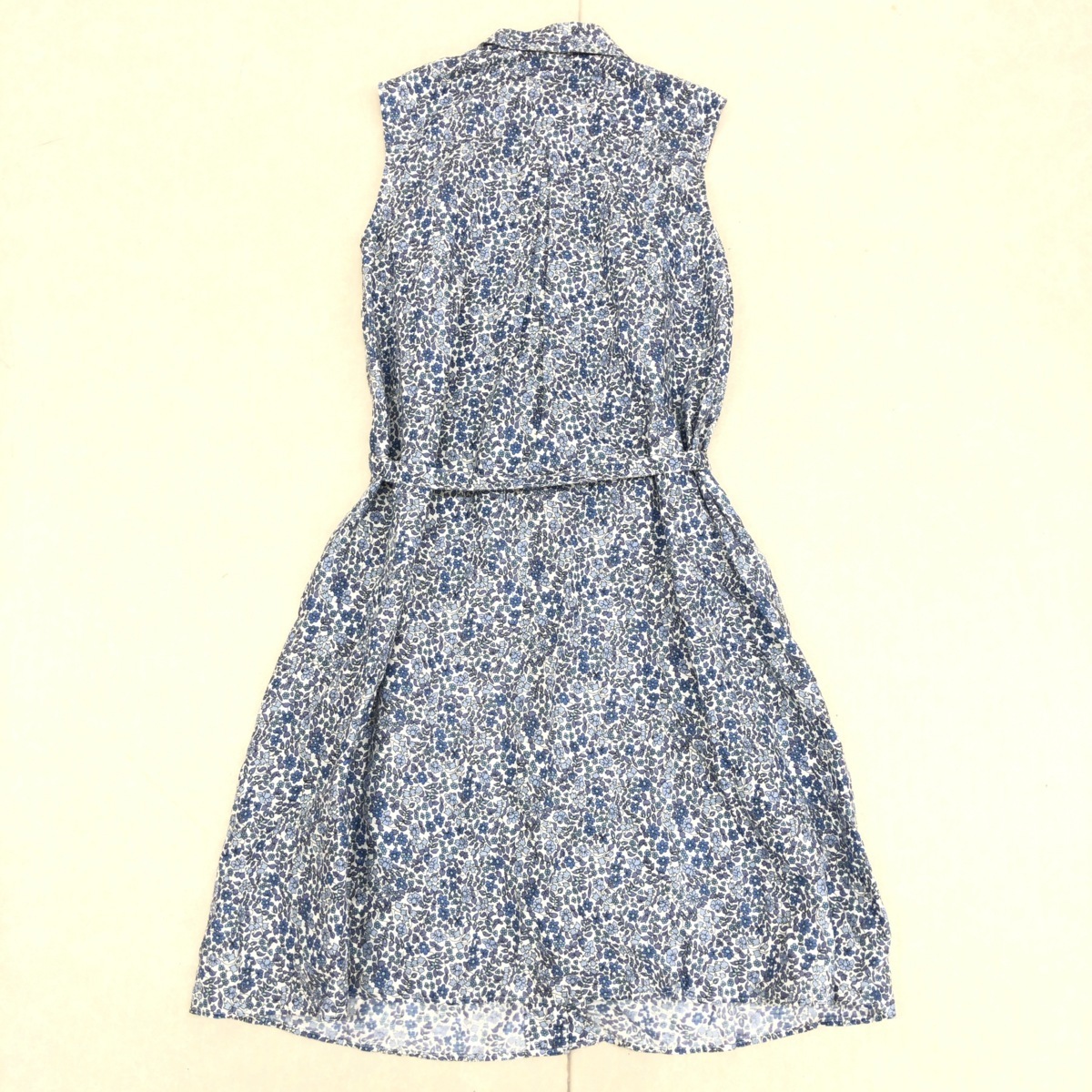 Liberty For Uniqlo リバティ ユニクロ 花柄 フラワープリント リネン コットン ドレス ワンピース S ネイビー 紺 レディース 女性用 Sサイズ 売買されたオークション情報 Yahooの商品情報をアーカイブ公開 オークファン Aucfan Com