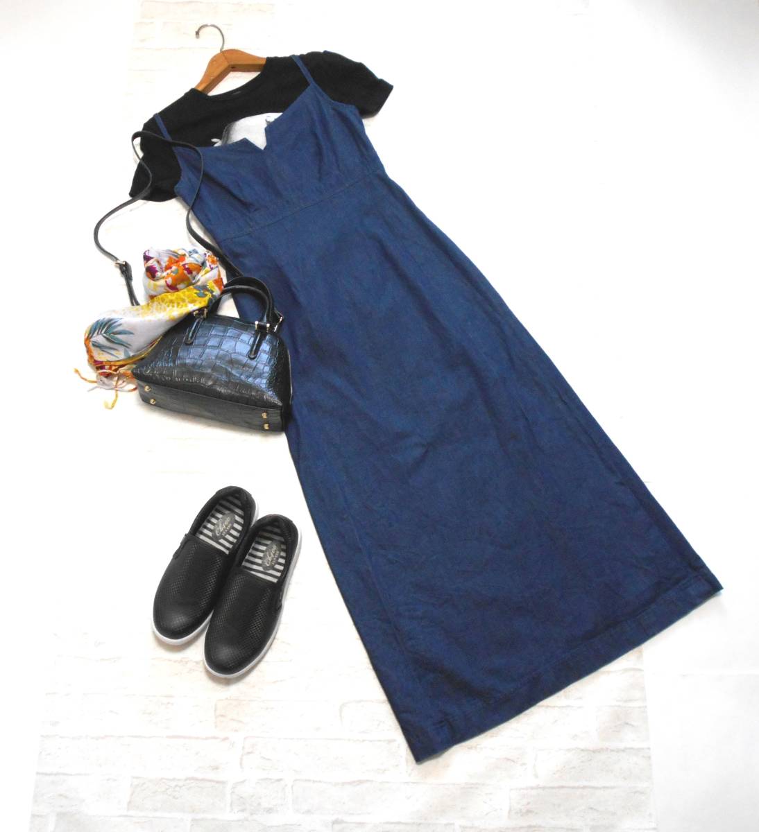 La Totalite ラトータリテ インディゴ ブルー デニム ロング ワンピース 日本製 青 ワンピ オールシーズン ラク 洗える ラ トータリテ 売買されたオークション情報 Yahooの商品情報をアーカイブ公開 オークファン Aucfan Com