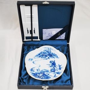 マイセン2005メモリアルプレート「5羽の白鳥」美品 未使用 マイセン メモリアルプレート 2005 5羽の白鳥 イヤープレート