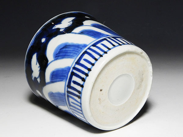 古伊万里 山葡萄と蝶図 蕎麦猪口 甘手 2客