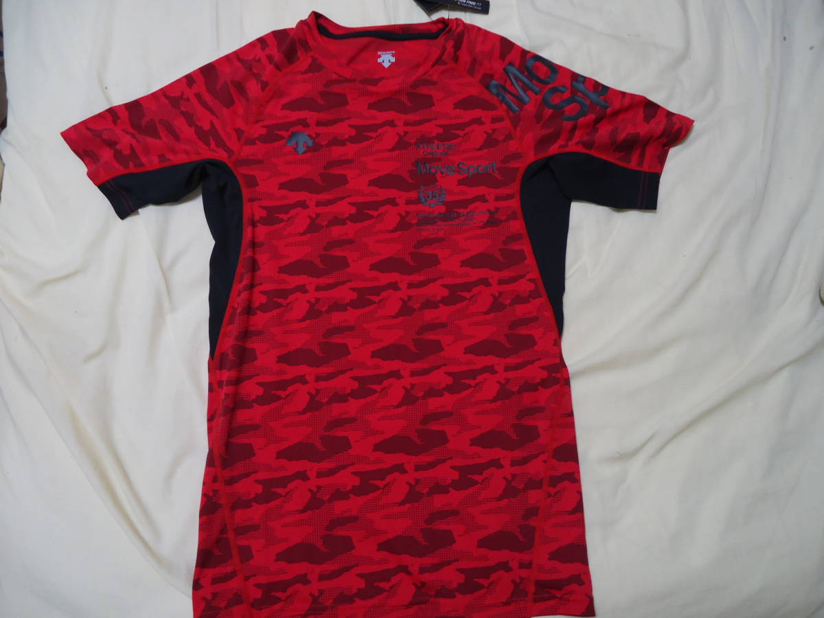 値下げ　送料無料　即決未使用★　デサント move sport ムーブスポーツ 半袖 Tシャツ　モーションフリーフィット　Oサイズ　レッド★