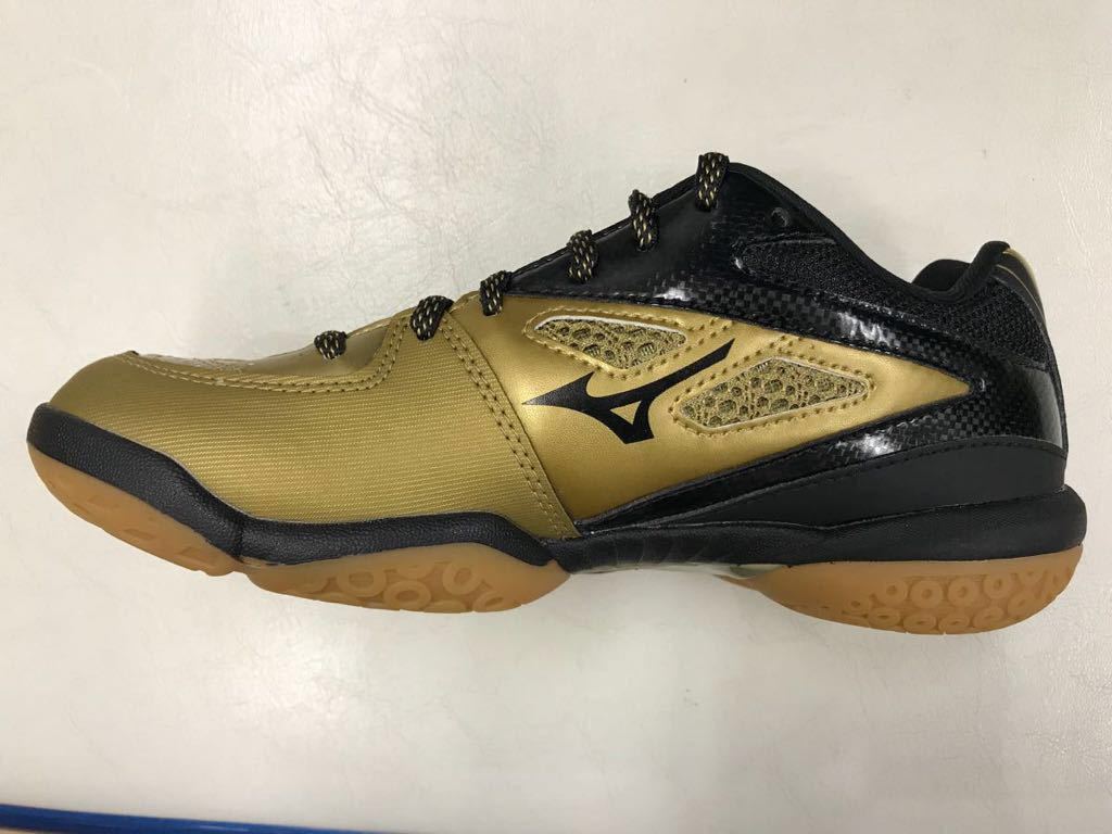 【71GA171099】MIZUNO(ミズノ) バドミントンシューズ ウェーブファングSS2 限定色 ゴールド サイズ25.5 新品未使用 タグ付