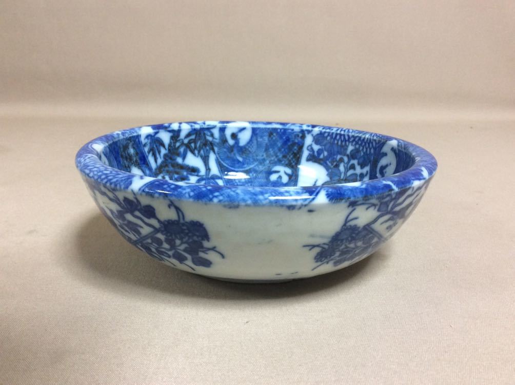 QM4102 古伊万里 染付 印判 見込 蝶の図 中鉢_2