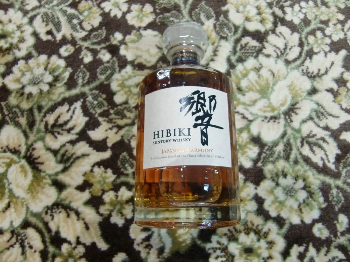 サントリー ウイスキー 響 JAPANESE HARMONY　1本 響 サントリーウイスキー響 JAPANESE HARMONY! 700ml 1本 新品未開封