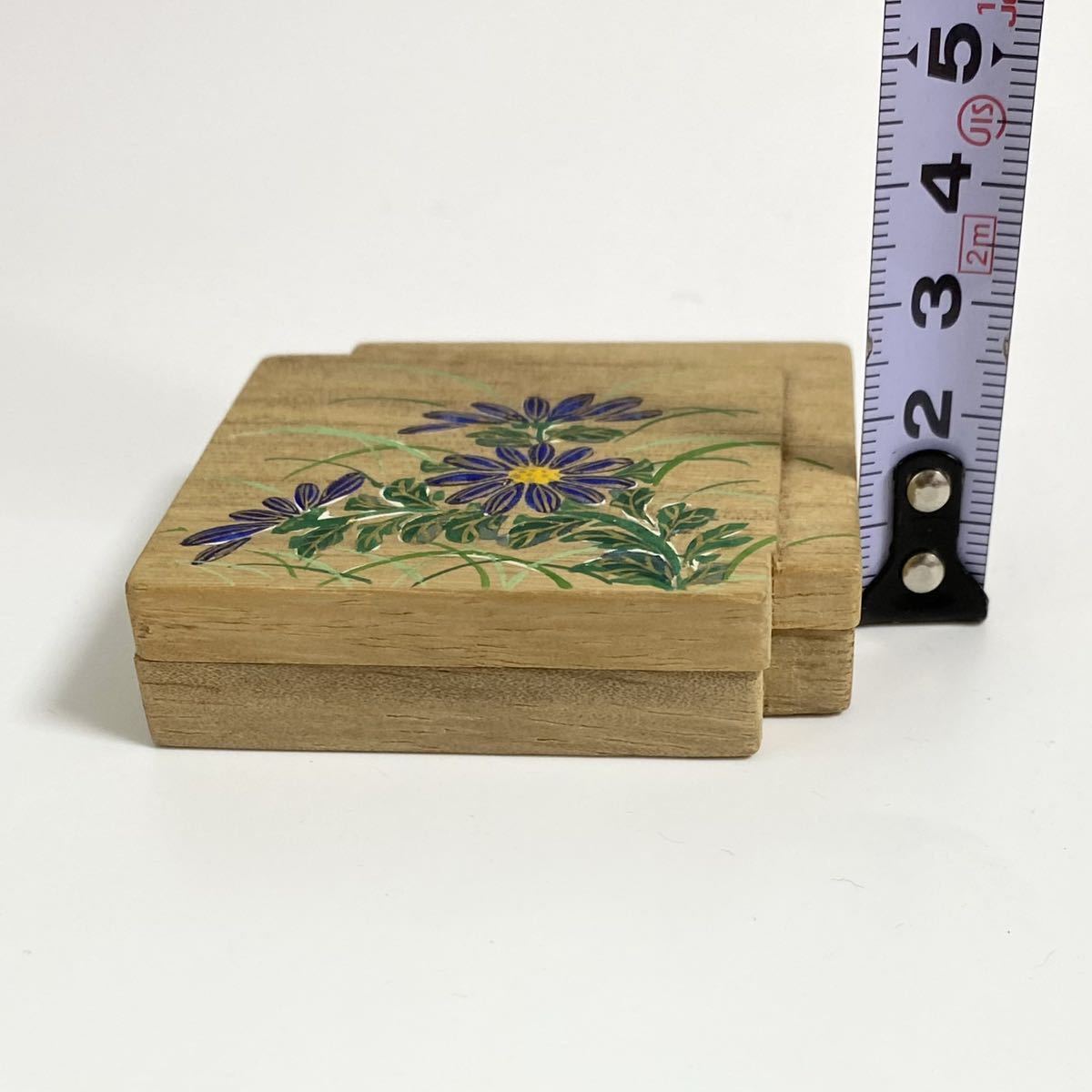 最新作，新作 【63】 茶道具 香合 桐 木製 瓢利 金彩 色紙香合