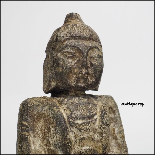 李朝石仏 如来坐像 仏像 高さ16.5cm 箱付 李朝 高麗 朝鮮美術 947