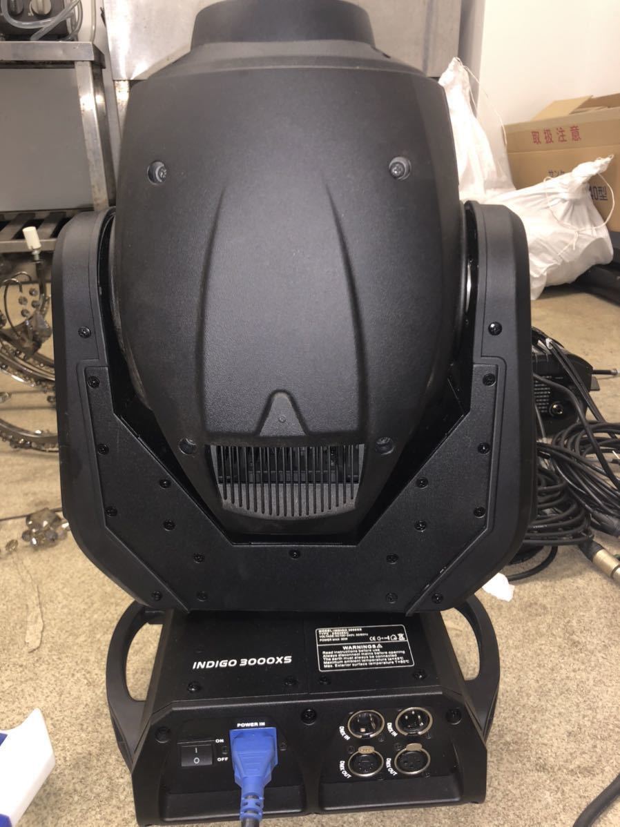 中古品】MX INDIGO-3000XS LEDムービングスポット2個セット 特徴