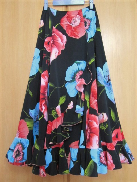 美品　Chacottチャコット　大きなお花柄のロングスカート　Ｍ－９３