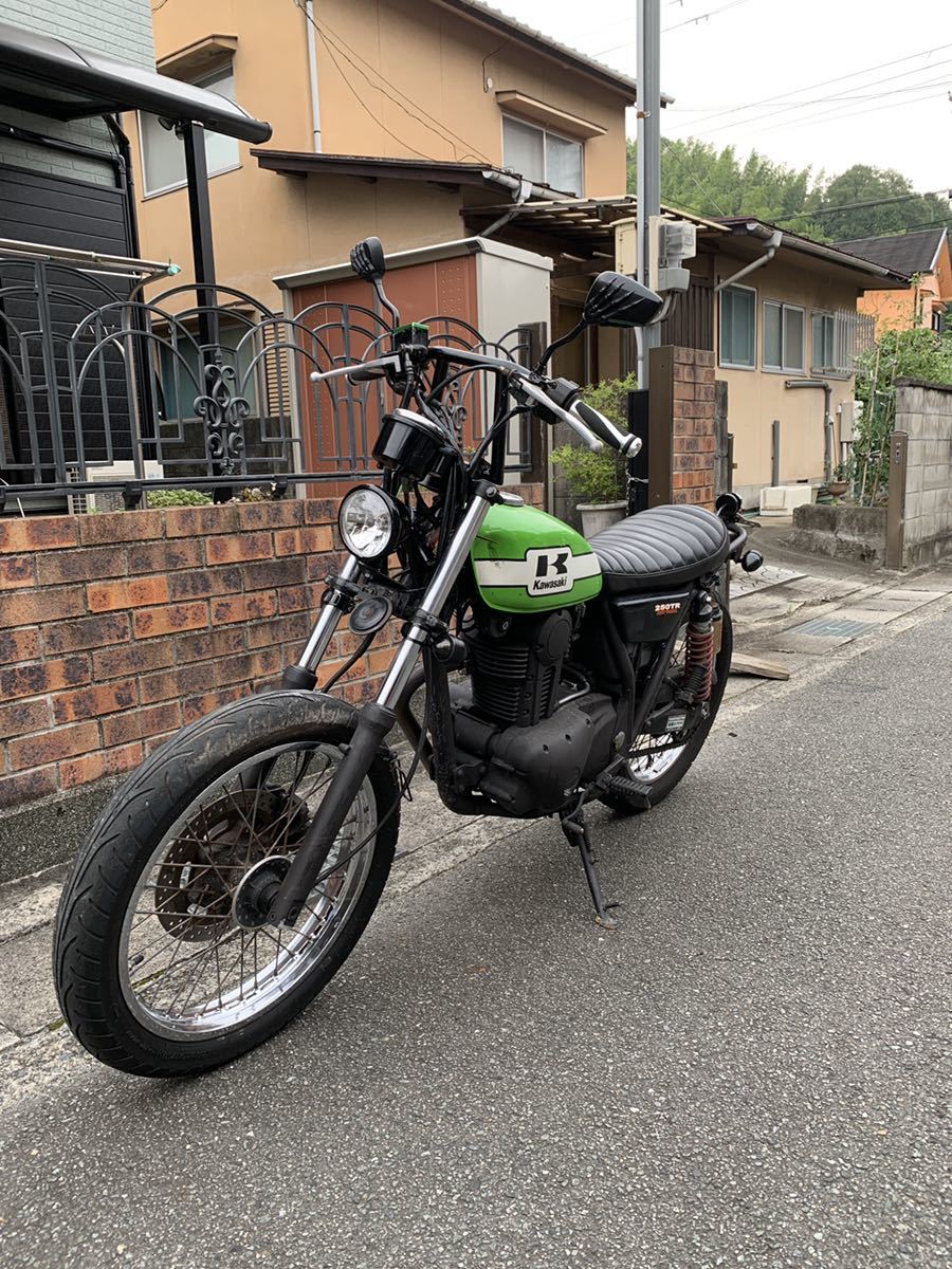カワサキ　250TRキャブ車　カスタム