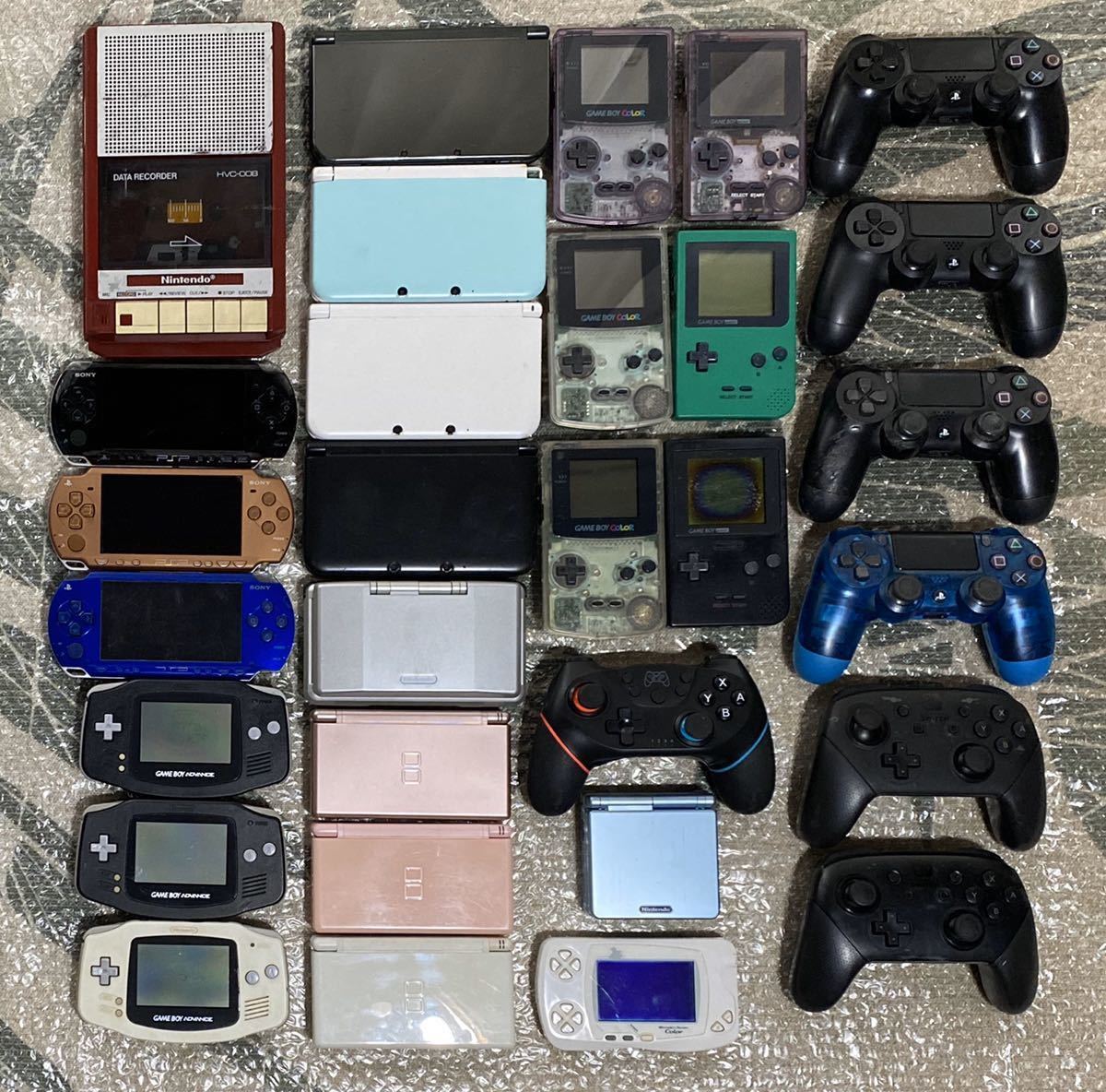 中古ジャンク 30個 データレコーダ(HVC-008)/PSP/3DS LL/DS lite/DS/GBA/GBA SP/GBC/GBP/switchコントローラー/PS4コントローラー 簡易清掃
