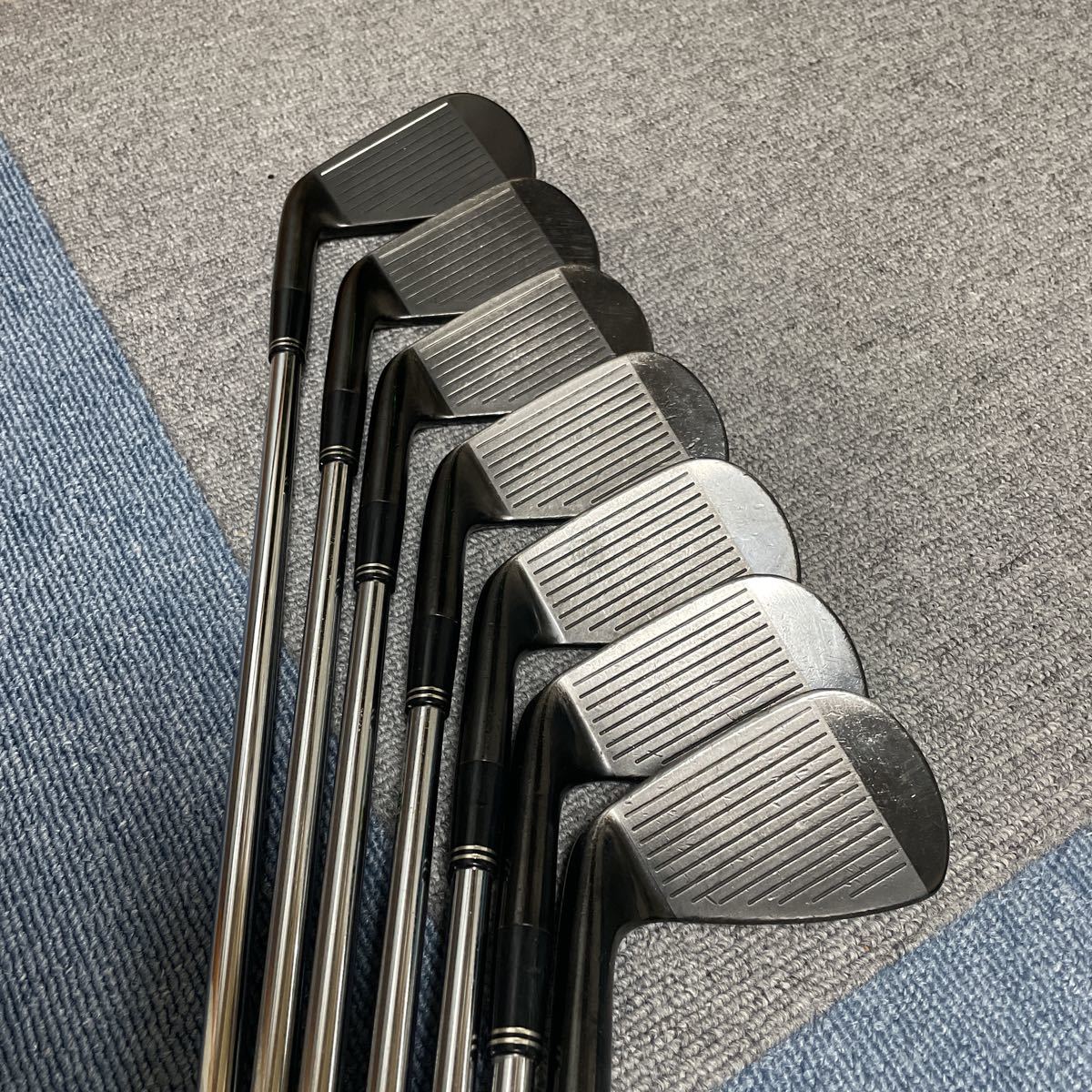 スリクソンz945MBプラスz745CB#4デザインチューニングDGシャフト