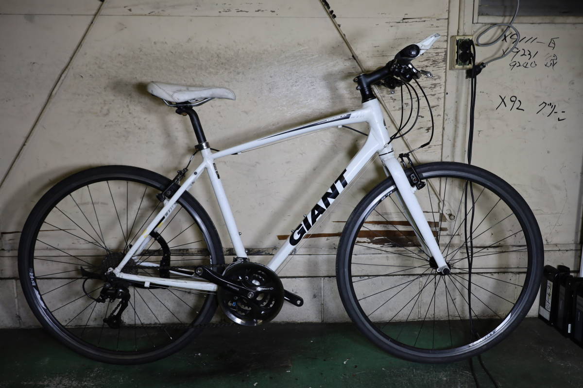 現行良品！GIANT ESCAPE RX 700C アルミ27速 500mm WHITE色 クロス 