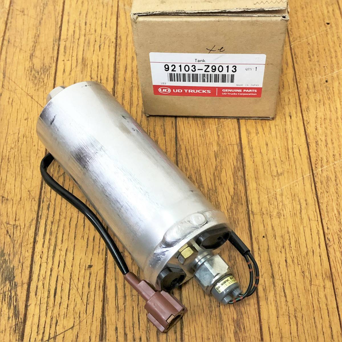最安値，新品 UDトラック/レシーバータンク/92103-Z9013/大型/トラック/車/自動車/部品/パーツ/メンテナンス/修理/自動車整備/整備/46