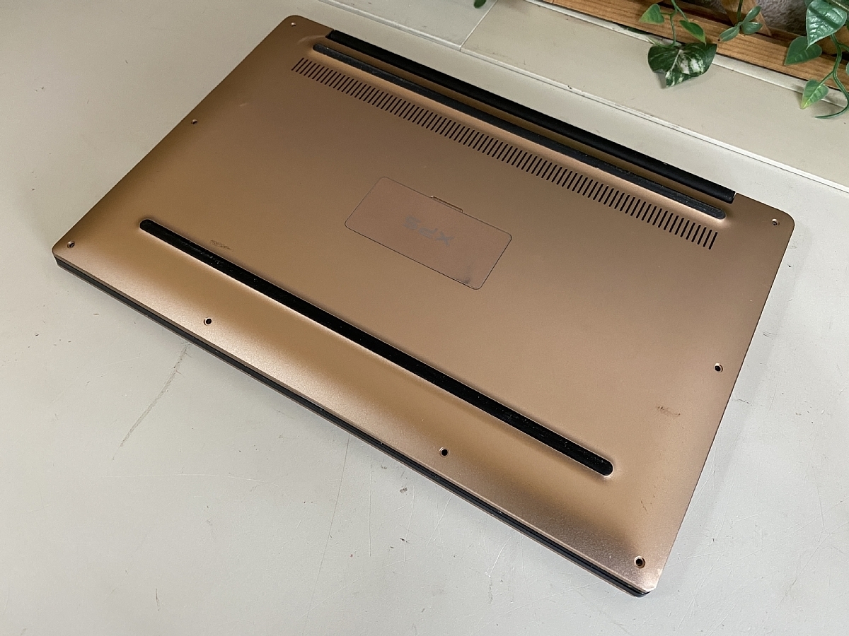 送1000円】ジャンク DELL XPS 13 9360 Corei7-7500U/RAM8GB LCD割れ 