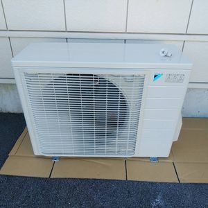 爆安プライス 未使用 ダイキン ルームエアコン 室外機 R25nes 8畳 N キナル別注