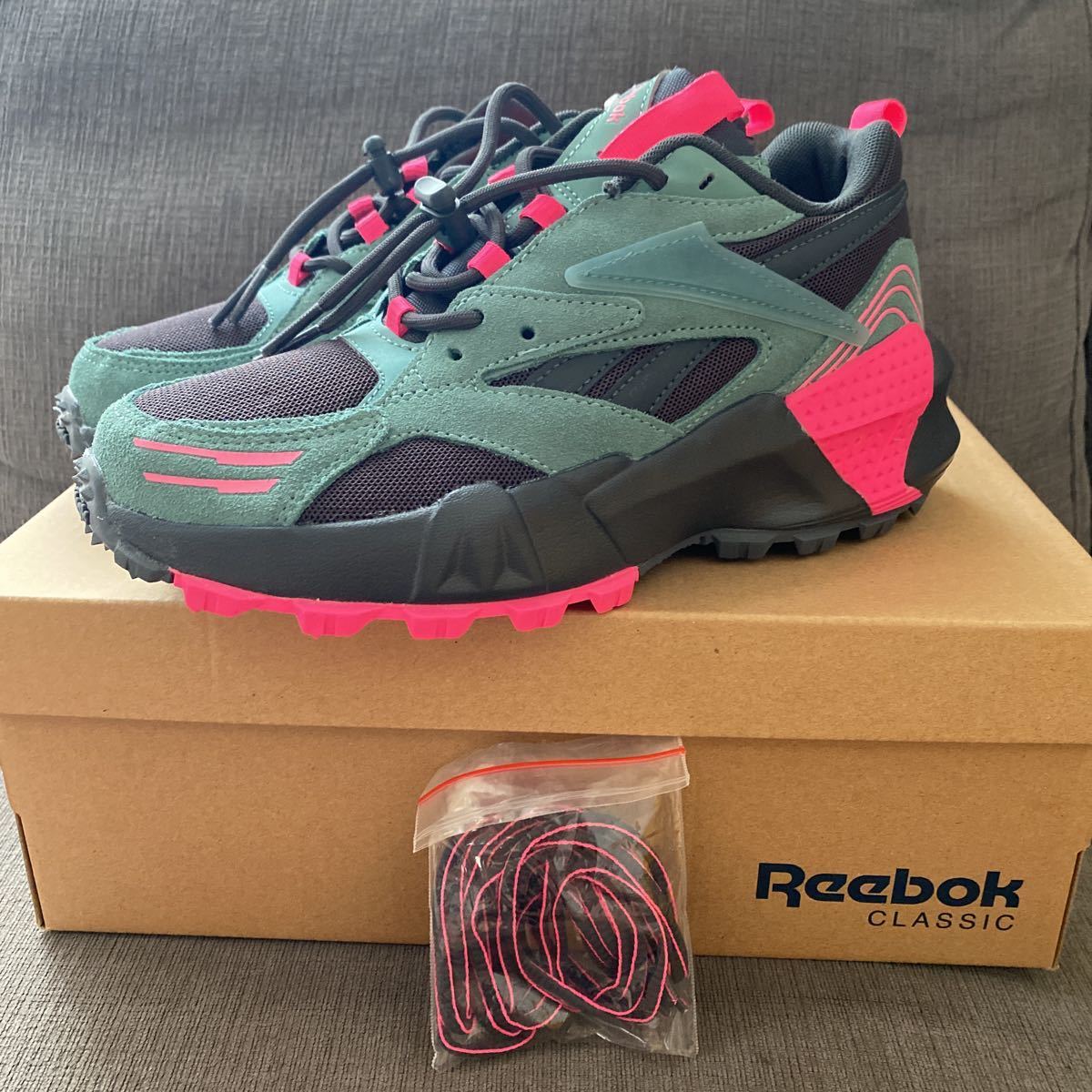  リーボックスニーカー Reebokclassic アズトレックダブルミックス GNH46 23.5(リーボック)｜売買されたオークション情報、yahooの商品情報をアーカイブ公開 - オークファン リーボック