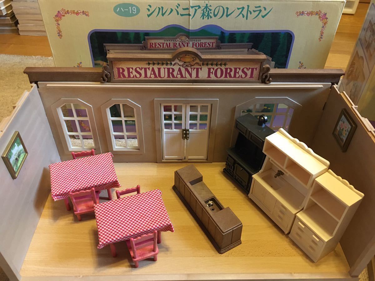 【シルバニアファミリー】まとめ売り 森のレストラン 雑貨屋さん 二段ベッド 乳母車 本棚 チャイルドラック 勉強机 ミシン 三面鏡 風呂など_2