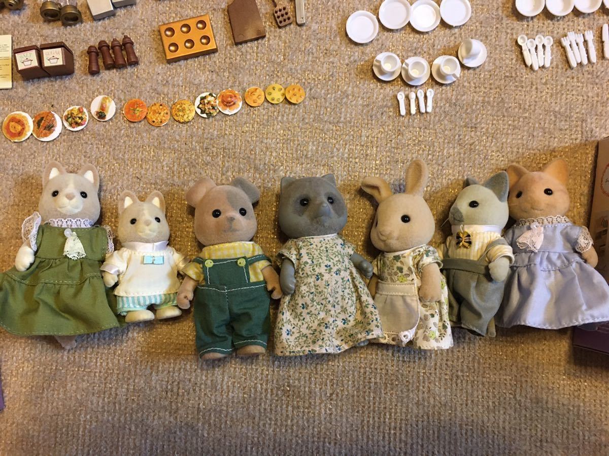 【シルバニアファミリー】まとめ売り 森のレストラン 雑貨屋さん 二段ベッド 乳母車 本棚 チャイルドラック 勉強机 ミシン 三面鏡 風呂など_6