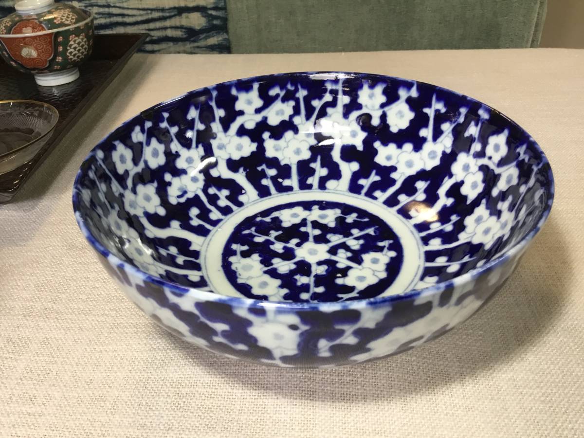 古伊万里◆大鉢 / 白梅◆染付 印判 ベロ藍 染め抜き 和食器